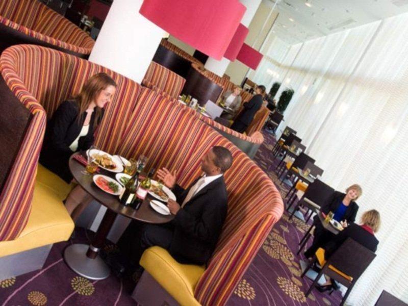 Courtyard By Marriott London Gatwick Airport Hotel Crawley  Fasilitas foto