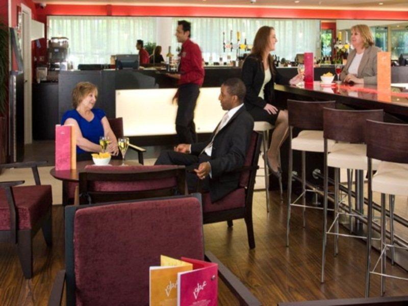 Courtyard By Marriott London Gatwick Airport Hotel Crawley  Fasilitas foto