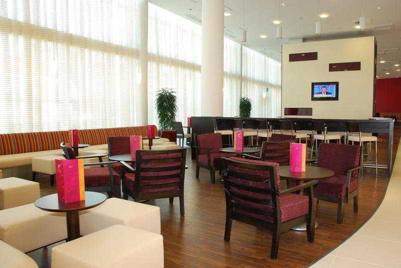 Courtyard By Marriott London Gatwick Airport Hotel Crawley  Restoran foto