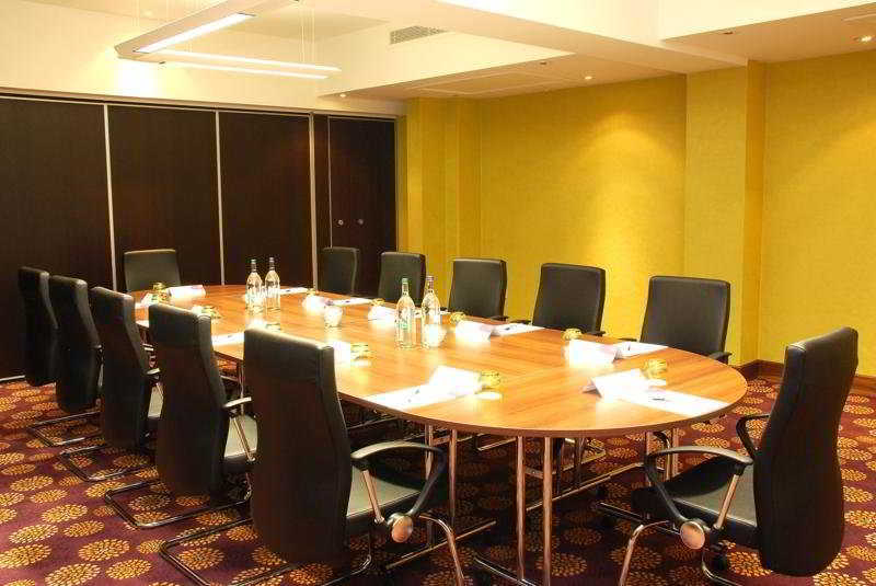 Courtyard By Marriott London Gatwick Airport Hotel Crawley  Fasilitas foto